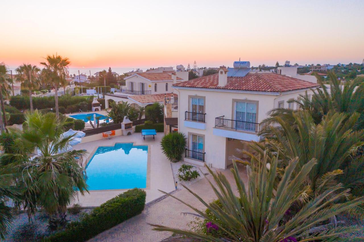 Villa Atlantos Пея Екстериор снимка